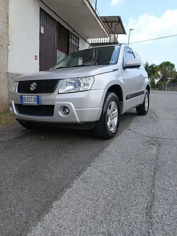 Usata Suzuki Grand Vitara 129 CV (94 kW) 2006 Grigio SUV