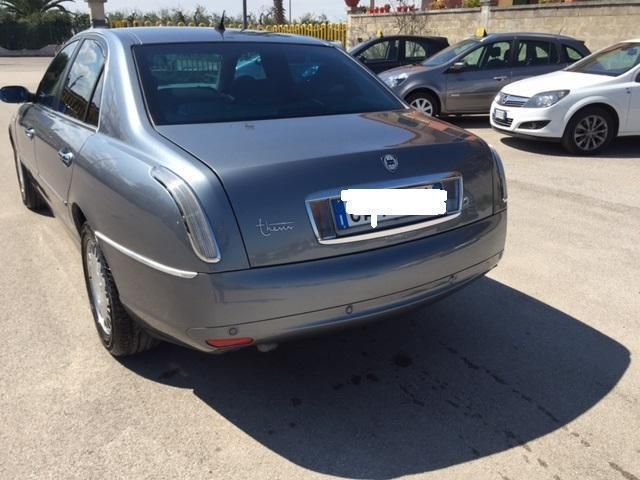thesis 2002 usato La lancia thesis diventa l'ammiraglia del produttore nel 2002 conosciuta negli anni ottanta e novanta come produttore di utilitarie ben equipaggiate e veicoli. thesis 2002 usato La lancia thesis diventa l'ammiraglia del produttore nel 2002 conosciuta negli anni ottanta e novanta come produttore di utilitarie ben equipaggiate e veicoli.