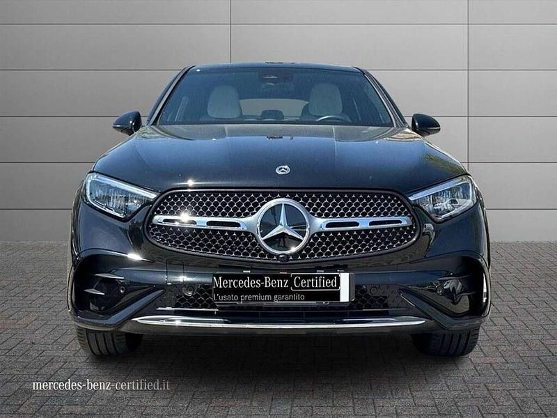 Usata Mercedes GLC300 Advanced 269 CV (197 kW) 2023 Nero metallizzato SUV