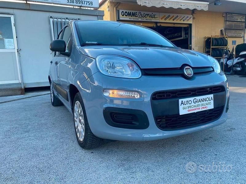Usata Fiat Panda 69 CV (50 kW) 2019 Grigio Utilitaria