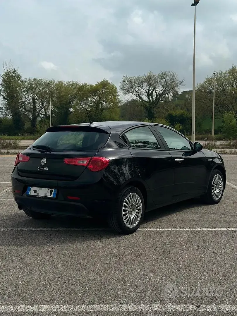 Usata Alfa Romeo Giulietta 120 CV (88 kW) 2012 Utilitaria