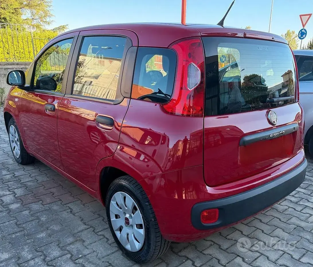 Usata Fiat Panda Pop 69 CV (50 kW) 2013 Rosso Utilitaria