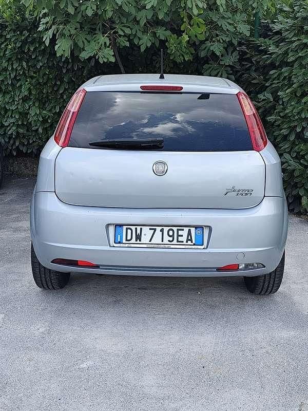 Usata Fiat Grande Punto 75 CV (55 kW) 2008 Utilitaria