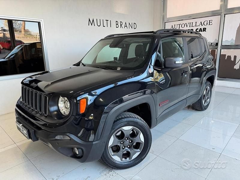 Usata Jeep Renegade Trailhawk 170 CV (125 kW) 2017 Nero SUV