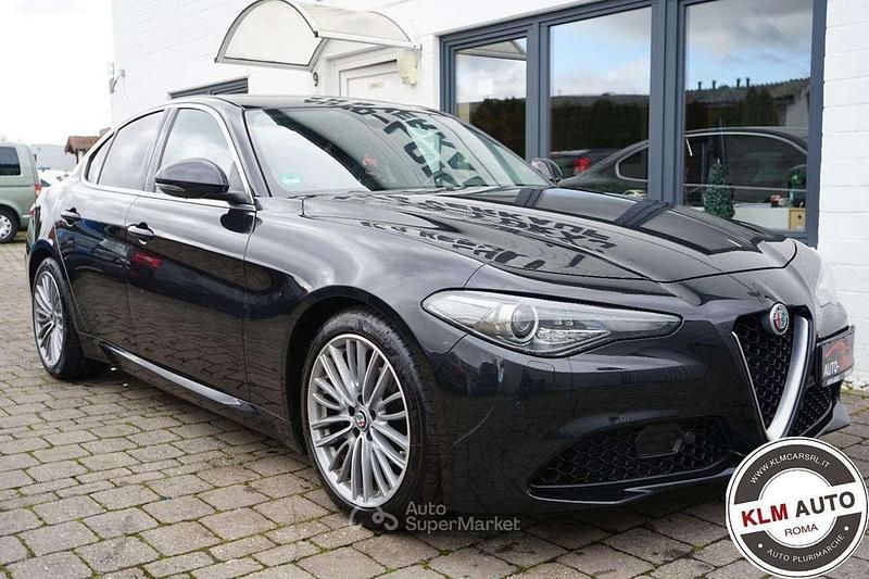 Usata Alfa Romeo Giulia Super 179 CV (131 kW) 2017 Nero Berlina