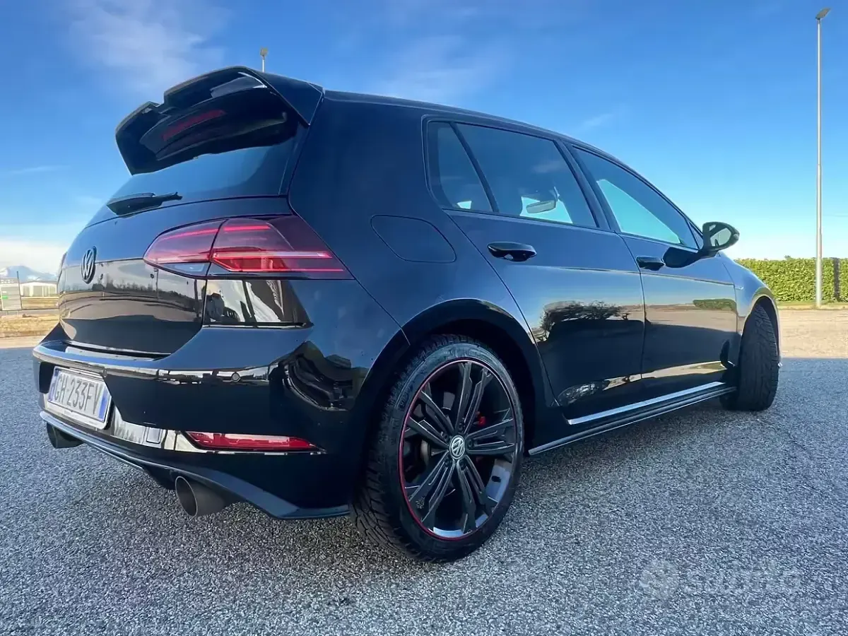 Gebraucht VW Golf VII GTI 245 PS (180 kW) 2019 Schwarz Limousine