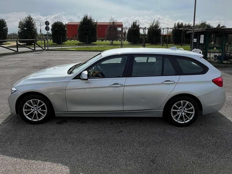 Usata BMW 318 Advantage 150 CV (110 kW) 2017 Argento Station wagon