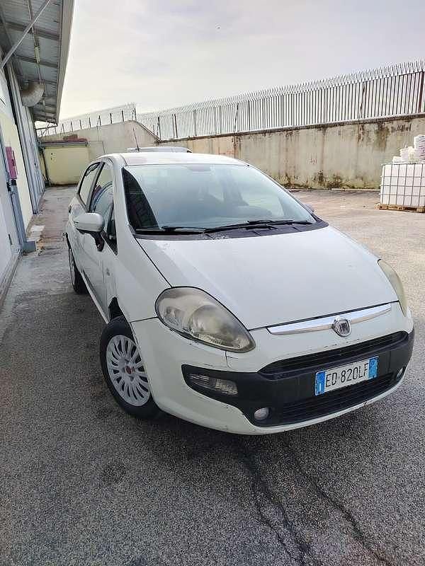 Usata Fiat Punto Evo Dynamic 69 CV (50 kW) 2010 Utilitaria