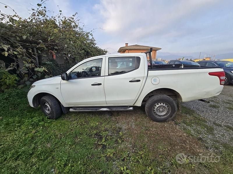 Usata Mitsubishi L200 2015 Bianco Pick-up