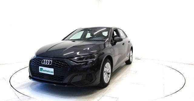 Usata Audi A3 e-tron Advanced 204 CV (150 kW) 2023 Grigio scuro Utilitaria