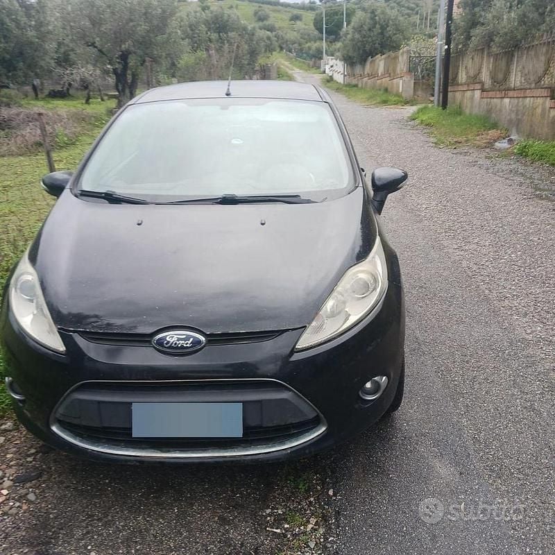 Occasion Ford Fiesta 97 ch (71 kW) 2009 Noir Citadine