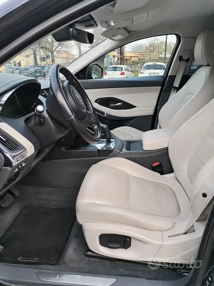 Usata Jaguar E-Pace 150 CV (110 kW) 2019 Nero SUV