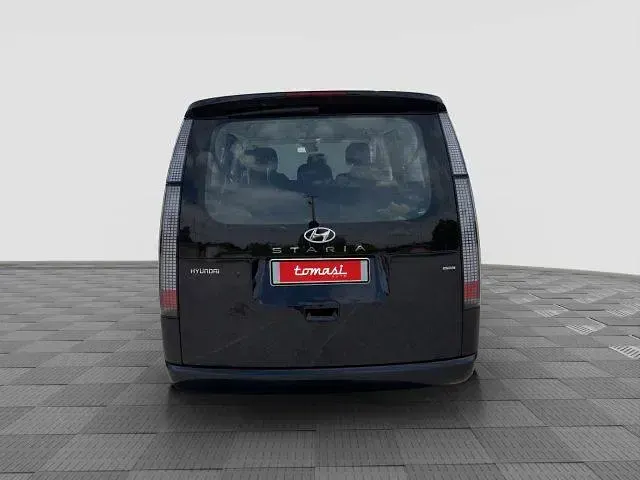 Usata Hyundai Staria 177 CV (130 kW) 2024 Moonlight blue Monovolume