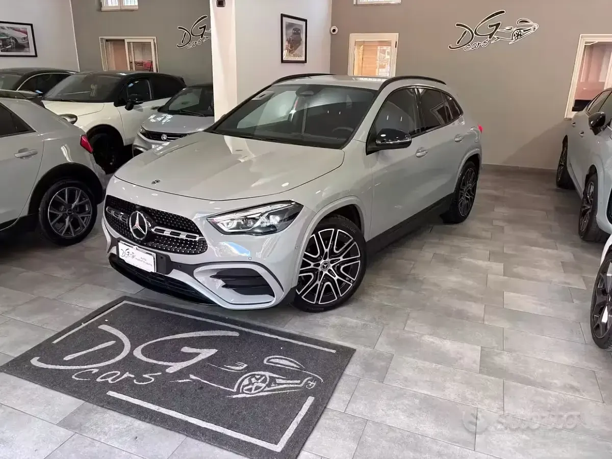 Usata Mercedes GLA200 Premium 150 CV (110 kW) 2025 Grigio SUV