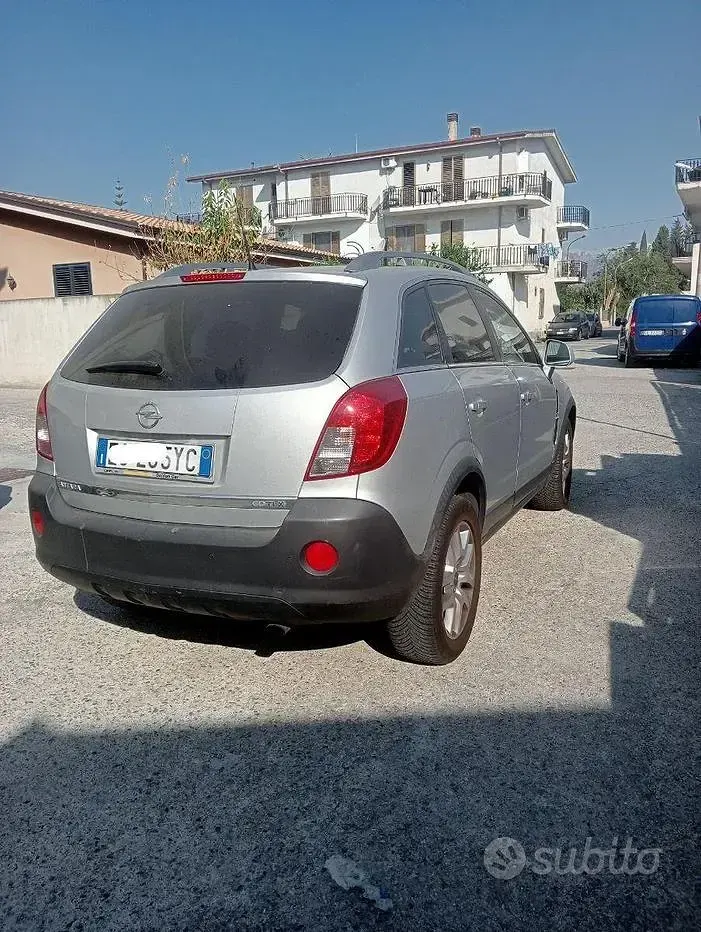 Usata Opel Antara 163 CV (119 kW) 2011 Grigio SUV