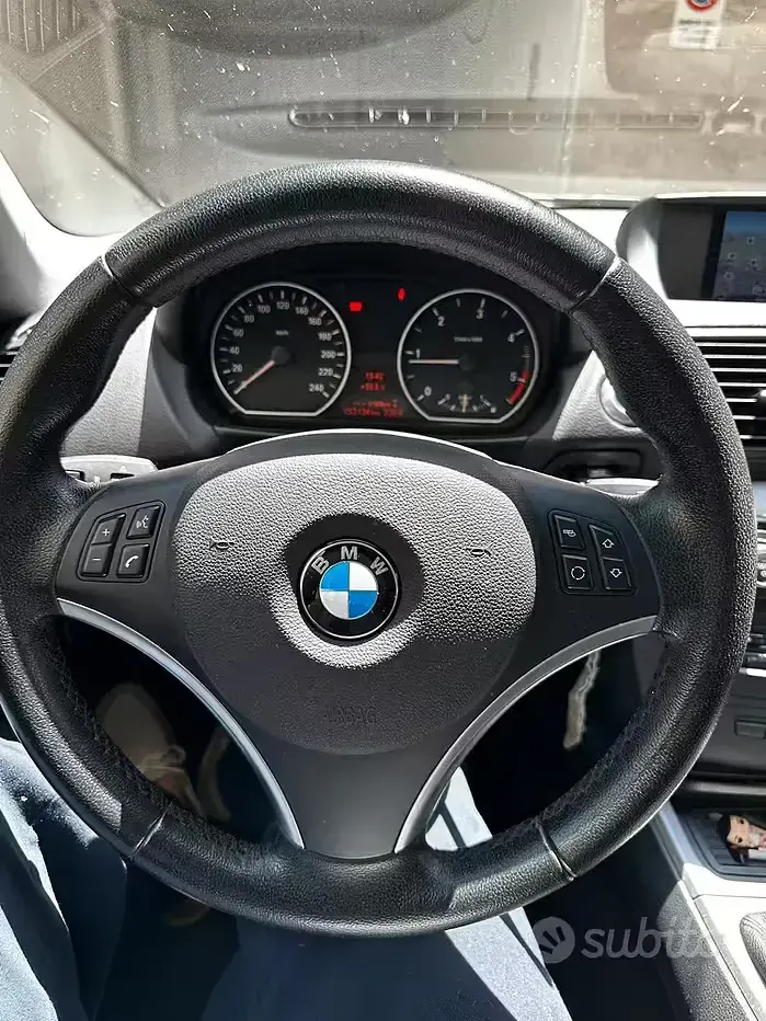 Usata BMW 118 Efficient Dynamics 143 CV (105 kW) 2011 Grigio Utilitaria