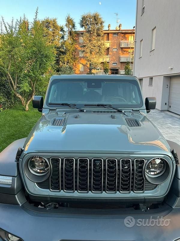 Usata Jeep Wrangler Rubicon 2024 Grigio SUV