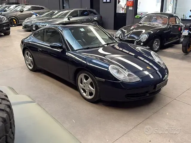 Usata Porsche 911 Carrera 4 320 CV (235 kW) 1999 Blu metallizzato Coupé