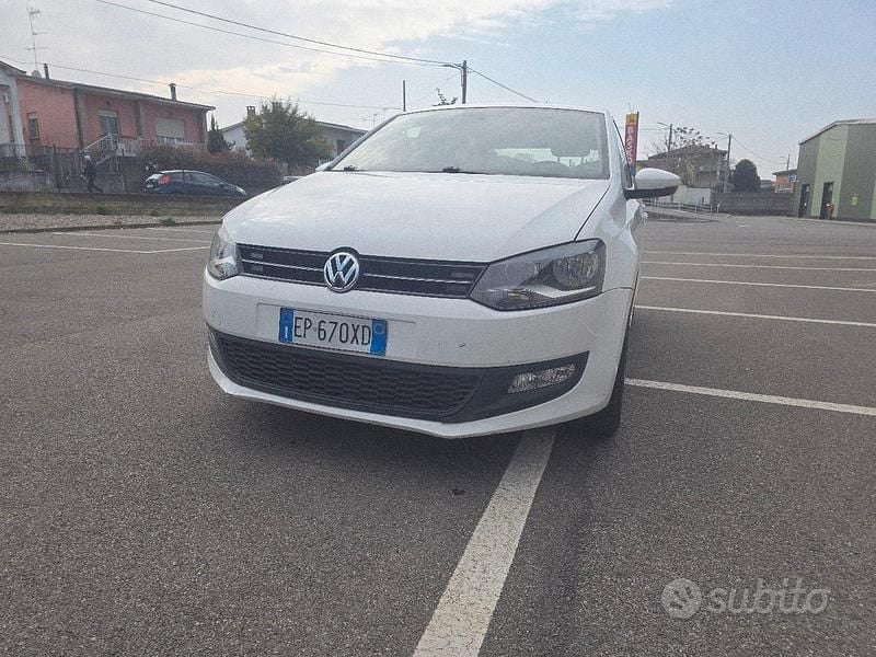 Usata VW Polo Comfortline 69 CV (50 kW) 2013 Bianco Utilitaria