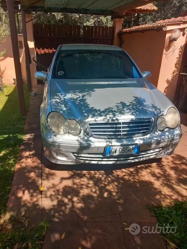 Usata Mercedes C220 Avantgarde 150 CV (110 kW) 2005 Berlina