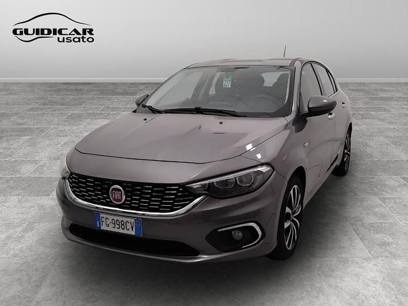 Grigio Usata 2017 Fiat Tipo Lounge Berlina | 2500 € (Super prezzo) - Immagine 1/4