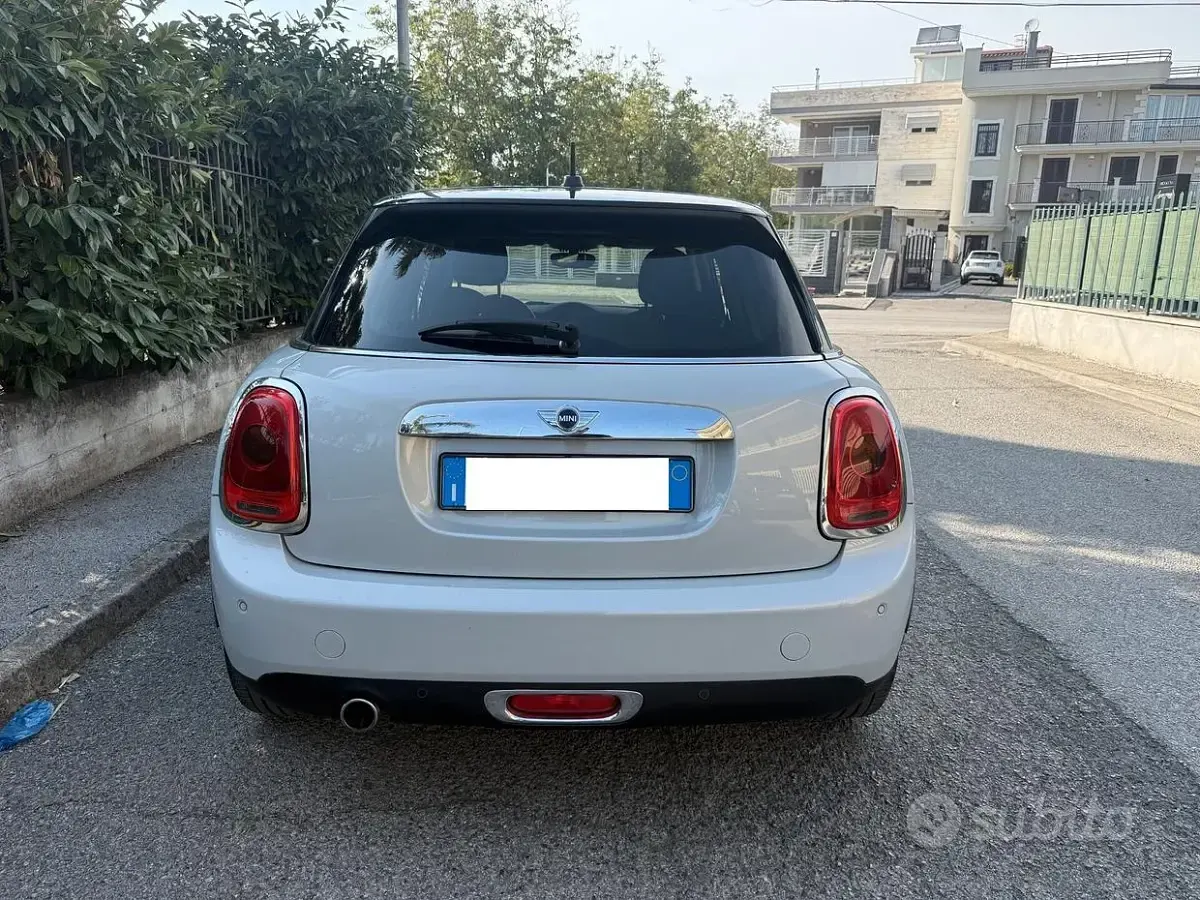 Usata Mini Cooper D 116 CV (85 kW) 2015 Grigio Utilitaria