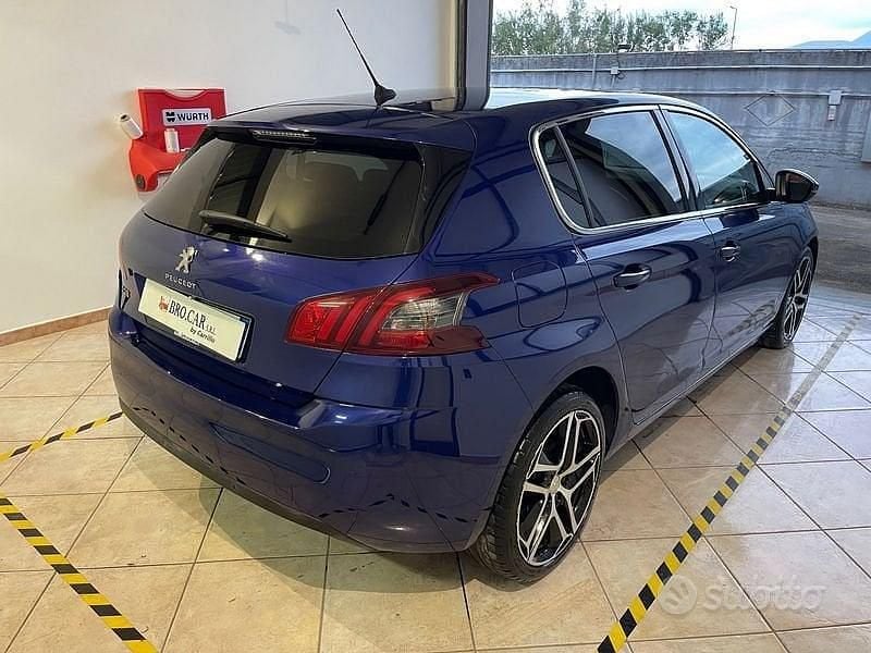 Usata Peugeot 308 Allure 120 CV (88 kW) 2018 Blu Berlina