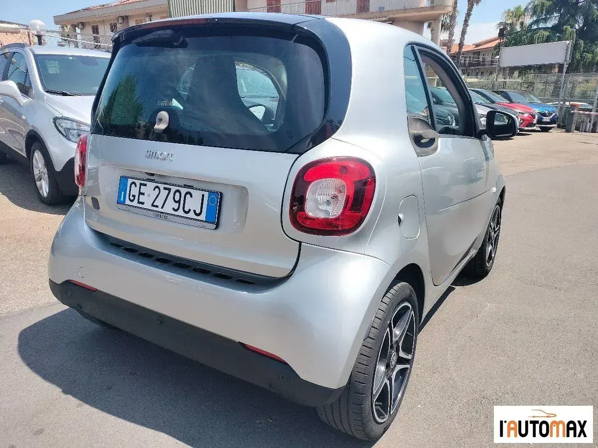 Usata Smart ForTwo Electric Drive Passion 41 kW (56 CV) 2021 Berlina