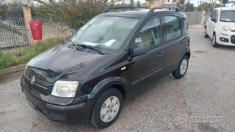 Nero Usata 2008 Fiat Panda Emotion Due volumi | 3790 € (Buon prezzo) - Immagine 1/4