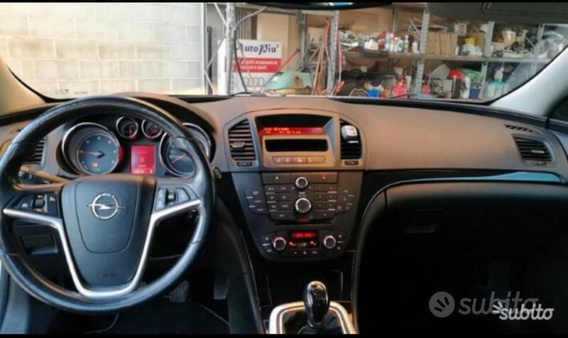 Usata Opel Insignia 130 CV (95 kW) 2010 Grigio Berlina