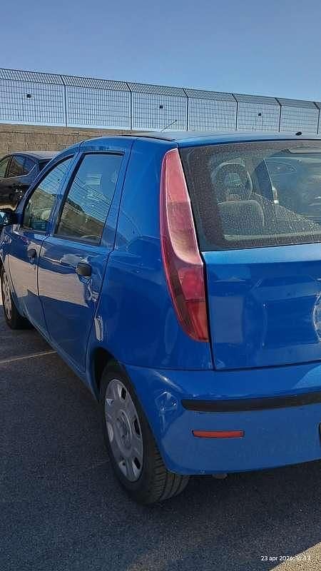 Occasion Fiat Punto Active 69 ch (50 kW) 2005 Bleue Citadine
