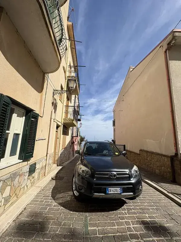 Usata Toyota RAV4 Premium 177 CV (130 kW) 2008 SUV