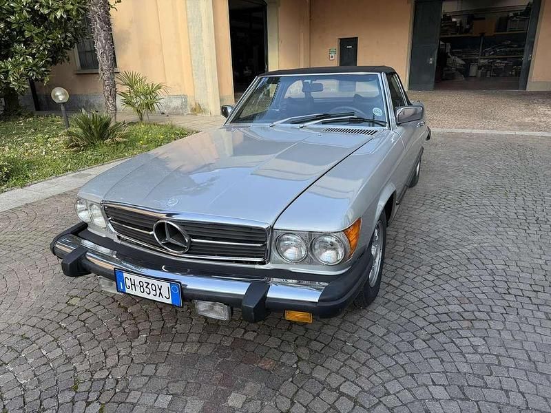 Begagnad Mercedes SL450 216 HK (158 kW) 1979 Cab