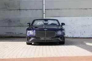 Usata Bentley Continental GT Convertible 550 CV (404 kW) 2020 Blu Cabrio