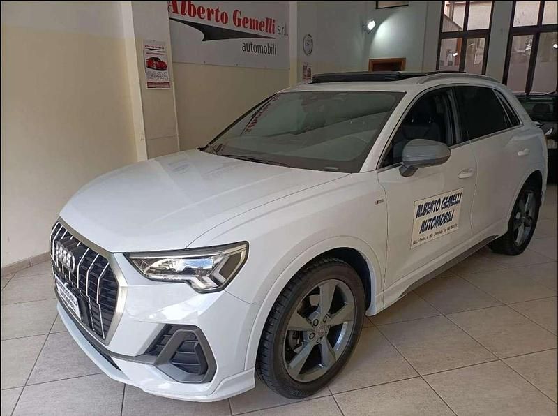 Bianco Usata 2018 Audi Q3 S-Line SUV | 27.900 € (Molto cara) - Immagine 1/4
