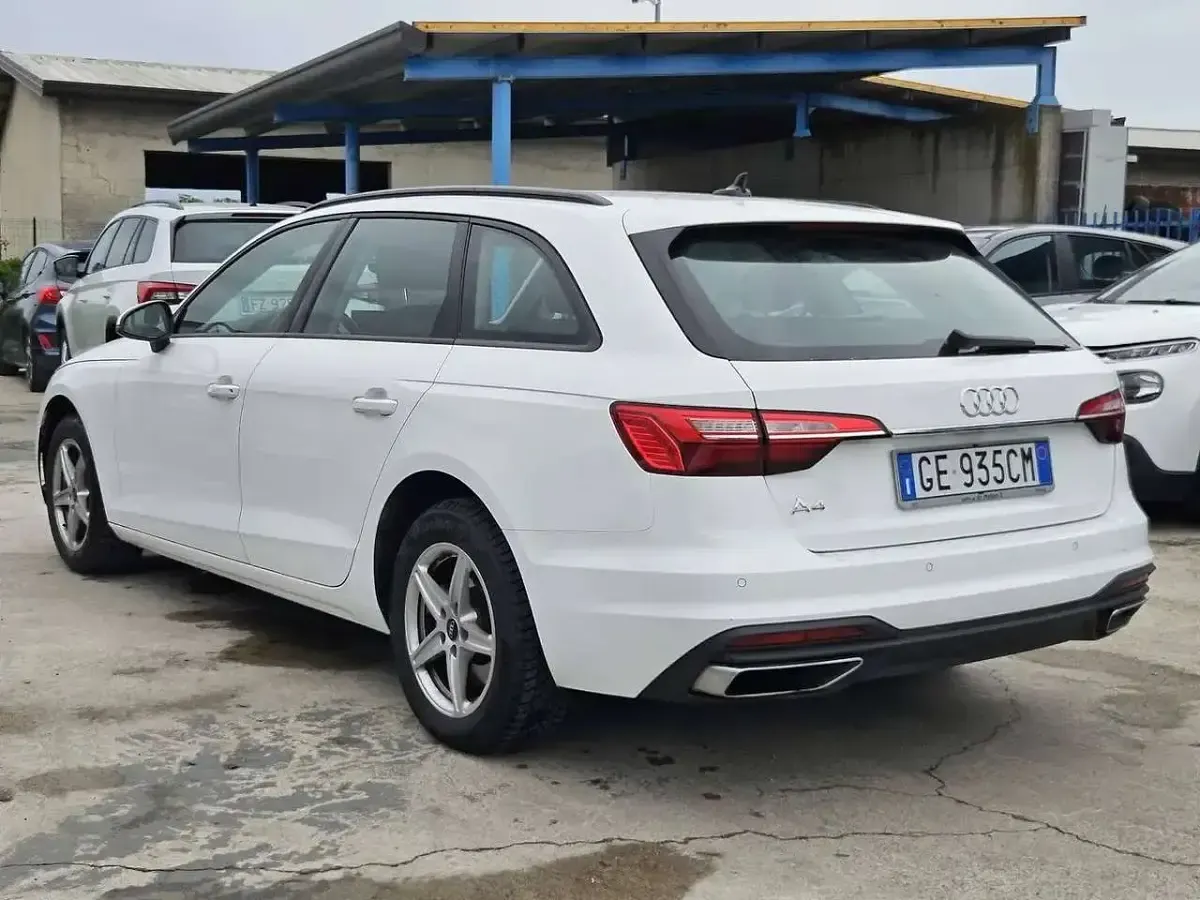 Usata Audi A4 Business 163 CV (119 kW) 2021 Bianco Station wagon