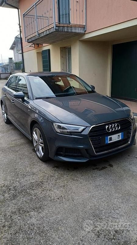 Usata Audi A3 Sportback Admired 150 CV (110 kW) 2020 Grigio Utilitaria