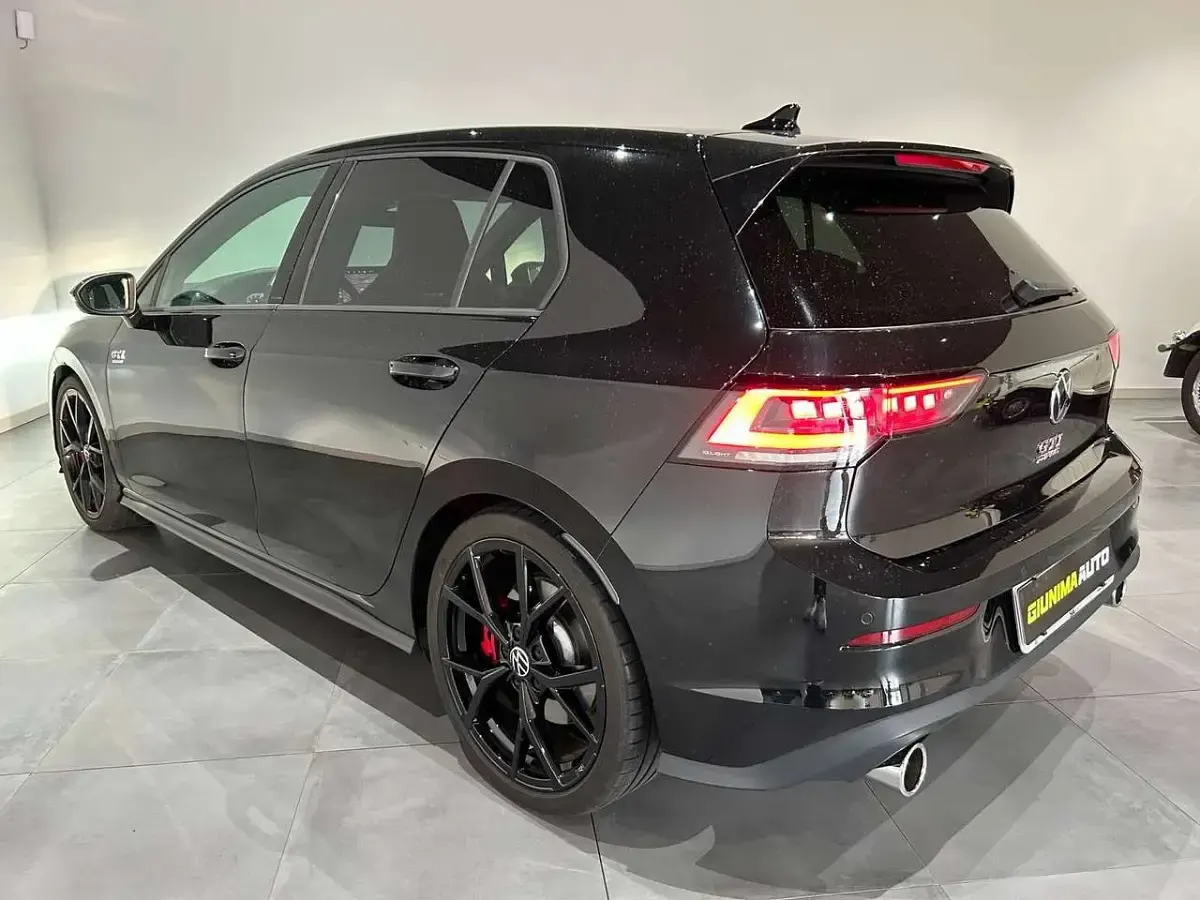 Usata VW Golf VIII GTI 265 CV (194 kW) 2025 Nero Berlina