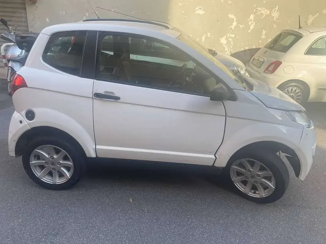 Usata Aixam City 44 CV (32 kW) 2017 Bianco