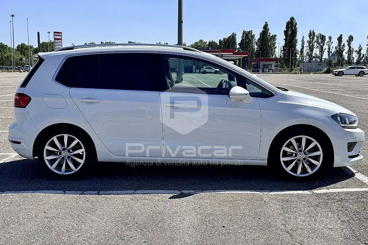 Usata VW Golf Sportsvan Executive 110 CV (80 kW) 2016 Bianco Monovolume