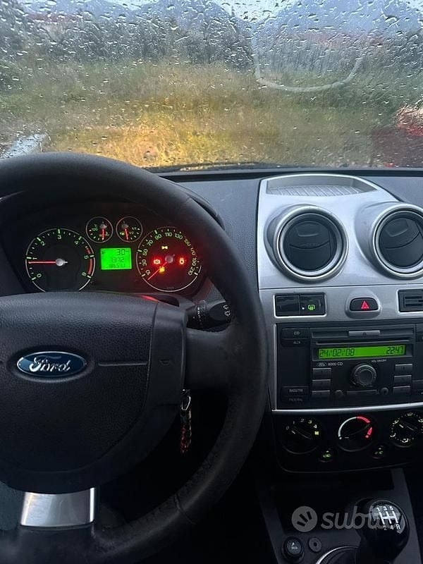 Usata Ford Fiesta 2006 Nero Utilitaria