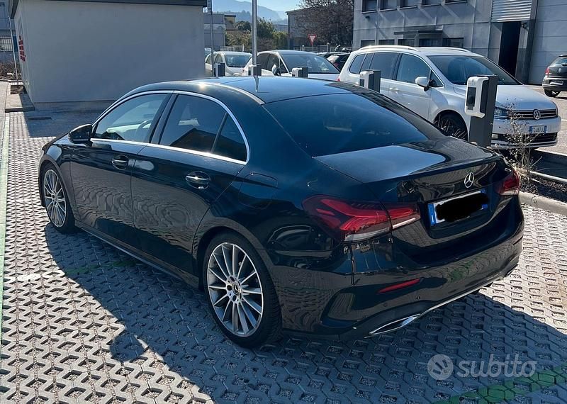 Usata Mercedes A200 AMG line 150 CV (110 kW) 2020 Nero Berlina