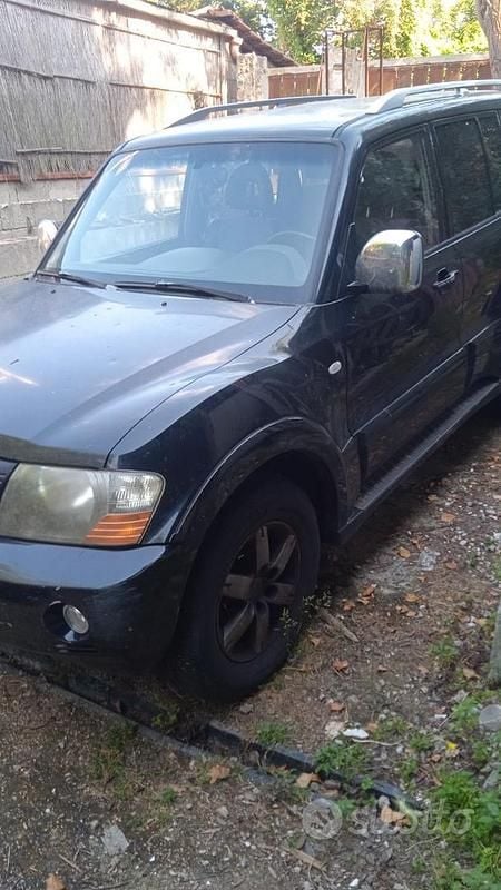 Usata Mitsubishi Pajero 160 CV (117 kW) 2005 Nero SUV