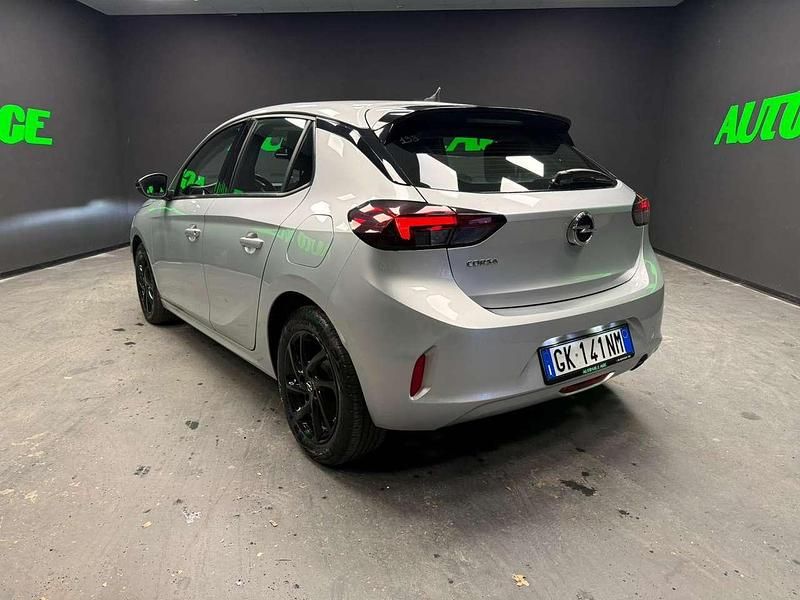 Usata Opel Corsa Design & Tech 75 CV (55 kW) 2022 Argento Utilitaria