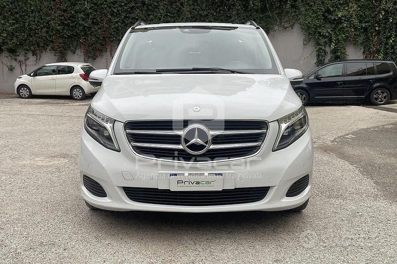 Usata Mercedes V220 Premium 163 CV (119 kW) 2017 Bianco Monovolume