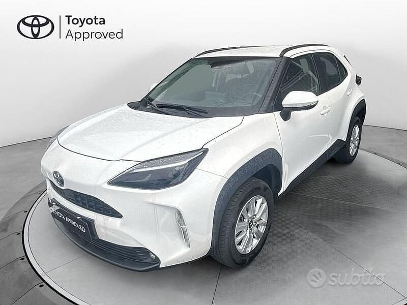 Usata Toyota Yaris Cross Active 116 CV (85 kW) 2022 Bianco SUV