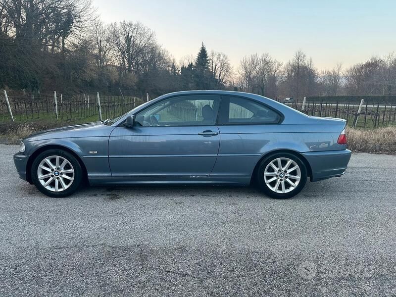 Usata BMW 318 2001 Blu Coupé