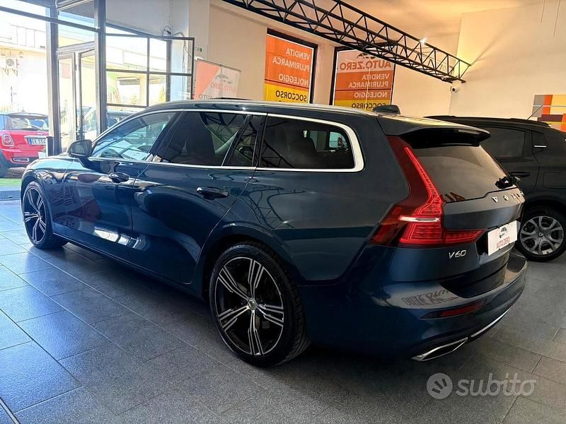 Usata Volvo V60 R-Design 190 CV (139 kW) 2018 Blu/azzurro Station wagon