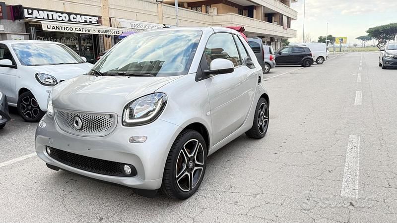 Usata Smart ForTwo Cabrio Prime 90 CV (66 kW) 2019 Grigio Cabrio