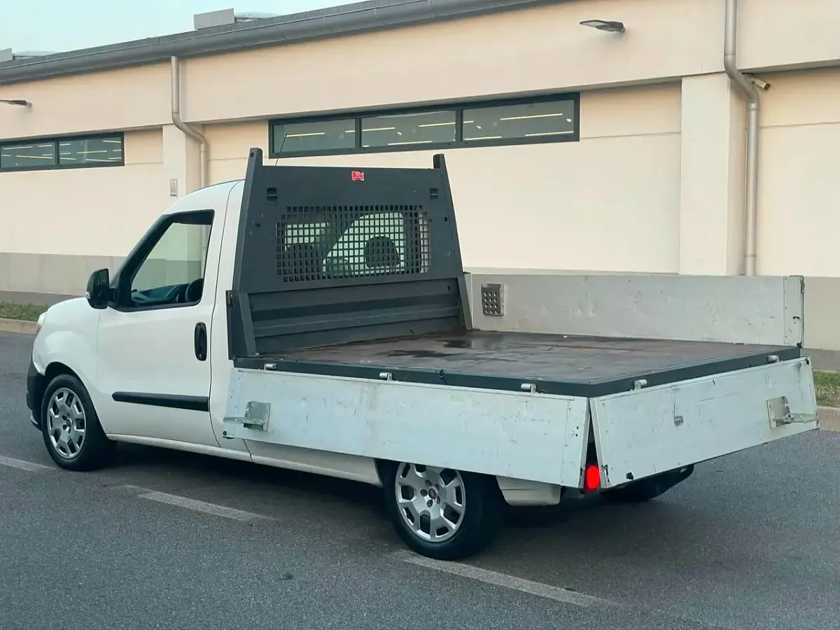 Usata Fiat Doblò 95 CV (69 kW) 2016 Bianco Monovolume